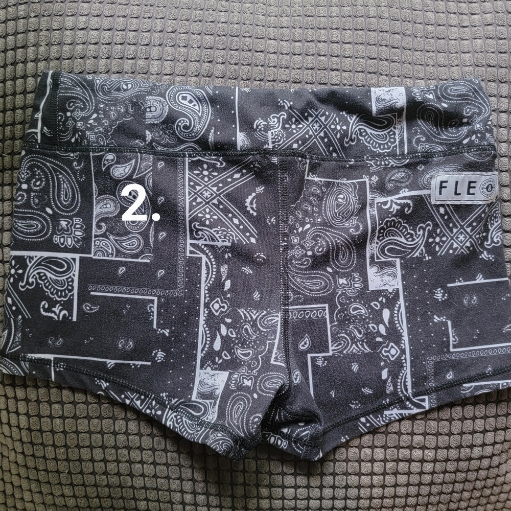 Fleo/DNDL Black Bandana - M